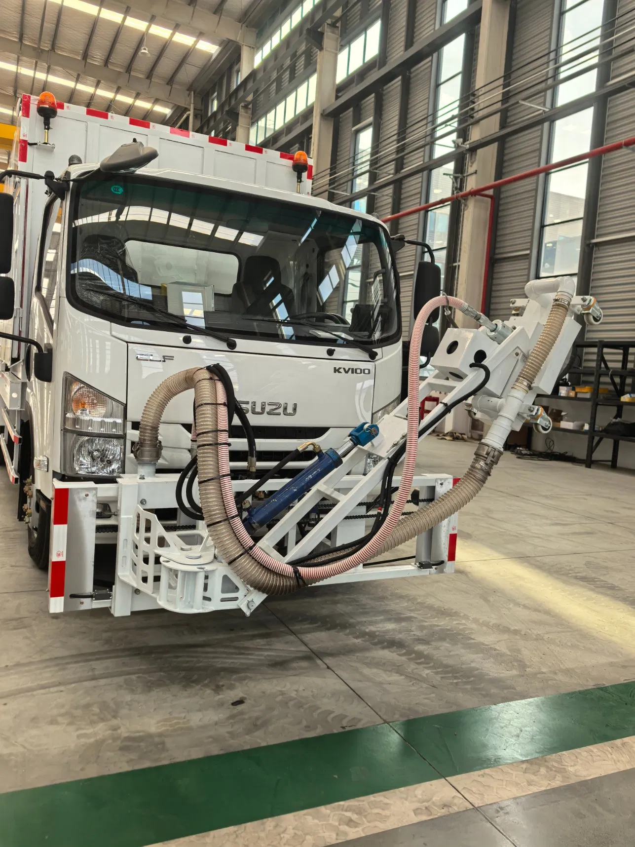 Advanced Water Blasting System for Efficient Pavement Marking Removal