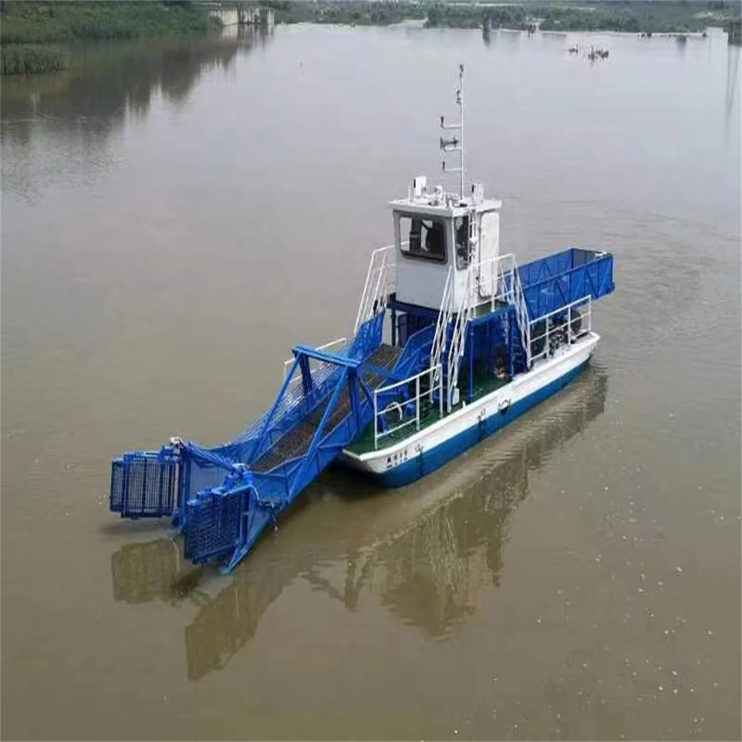 Reliable Quality Aquatic Weed Skimming Equipment for Lake/River Surface Cleaning