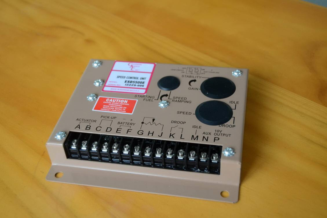 Diesel Generator Set Oil Filter Water Filter Air Filter 3908616 Water Heater Engine Parts