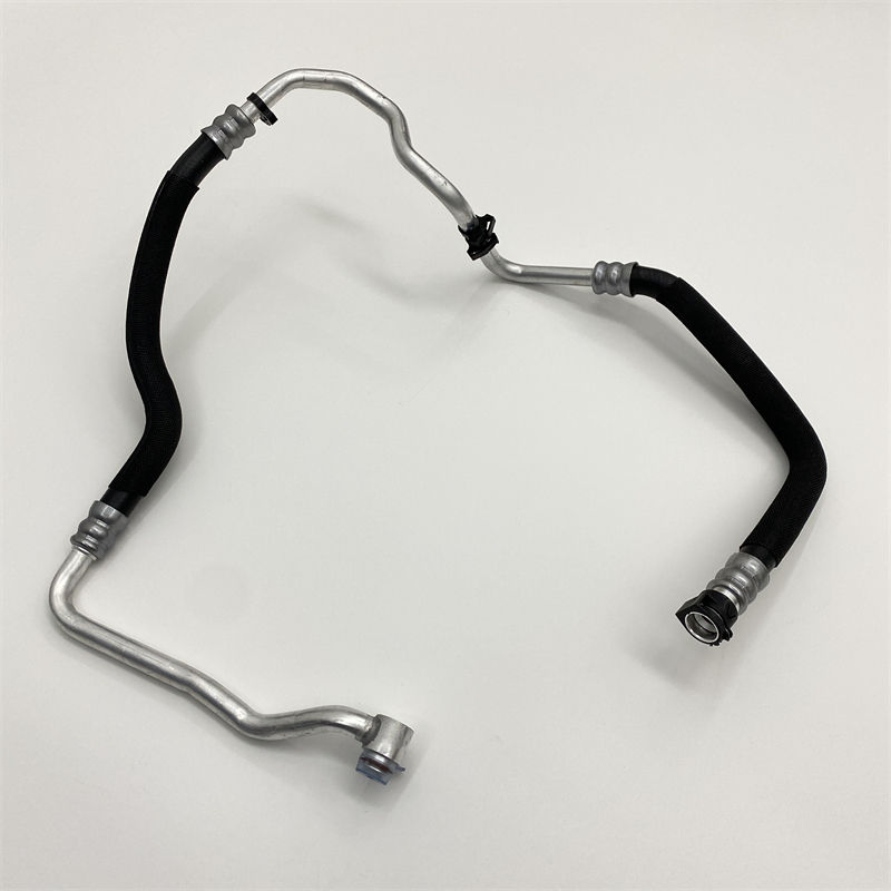 Stzt 17227589510 Car Engine Oil Cooler Line Transmission Oil Cooler Hose 1722 7589 510 for B MW F07 F12 F13