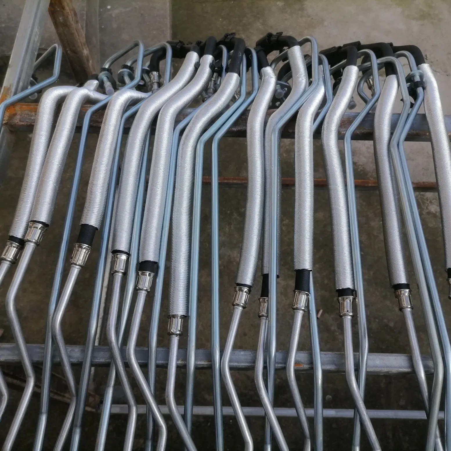 94434744702 Car Pars China Supplier Pump to Rack High Pressure Power Steering Hose for Porsche