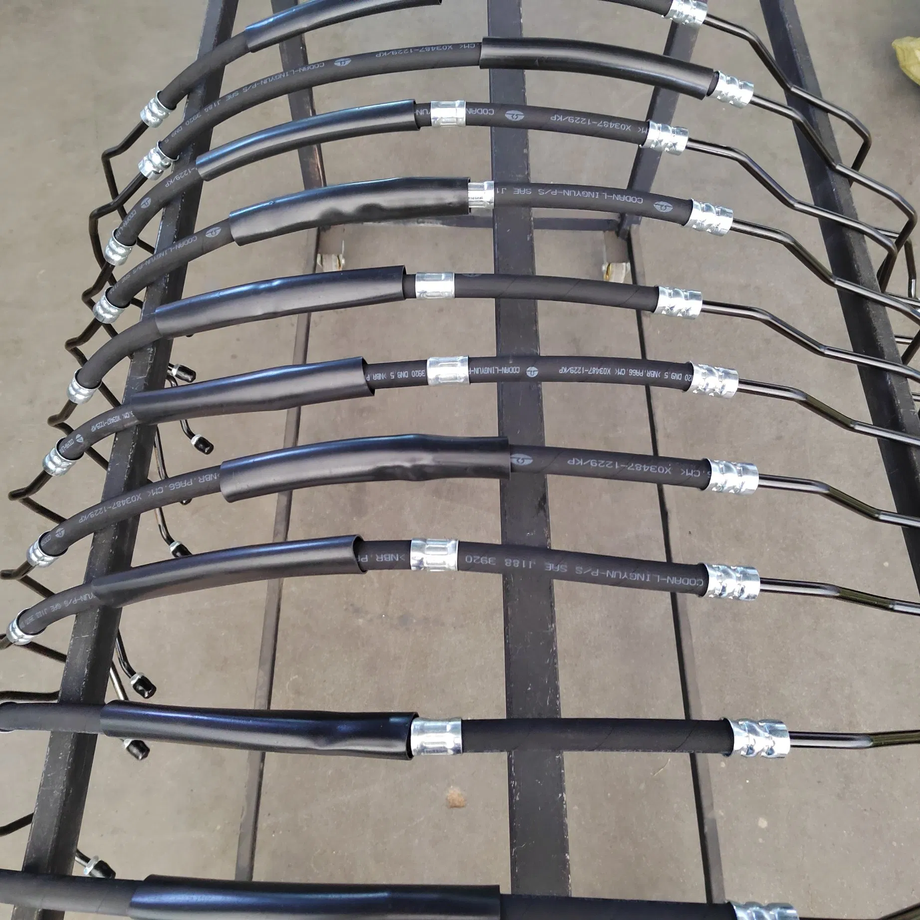 Hot-Selling Turbocharger Oil Feed Pipe OEM 04c145140A for Audi A3