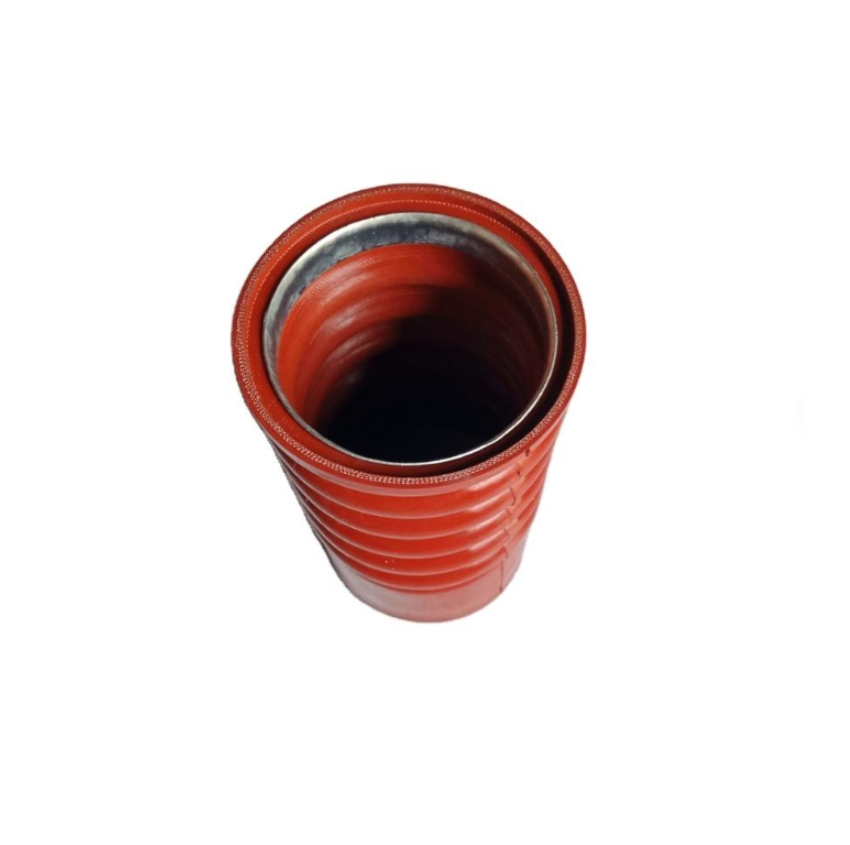 Original Truck Spare Parts Engine Intercooler Outlet Hose for Sino Wg9925530068, High Quality