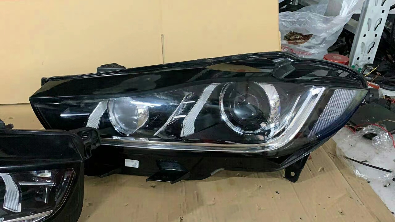 For Jaguar XF 16-18 Auto Accessories New 12V White Headlight System 6000K Color Temperature Front Lamp Glass ABS Material A3 Q3