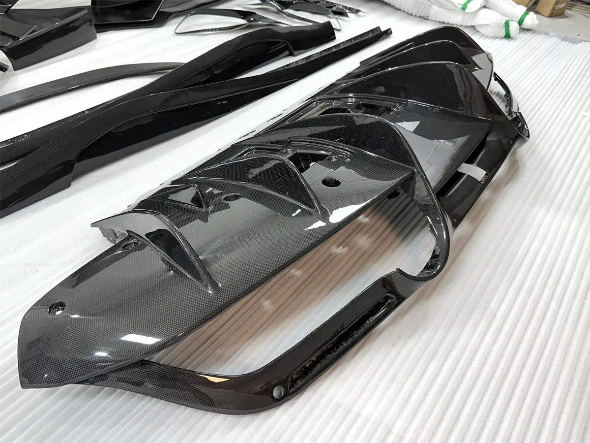 for Ferrari F8 OEM Style Car Accessories Dry Carbon Fiber Rear Bumper Spoiler Car Parts Ferrari F8 Rear Lip Bumper