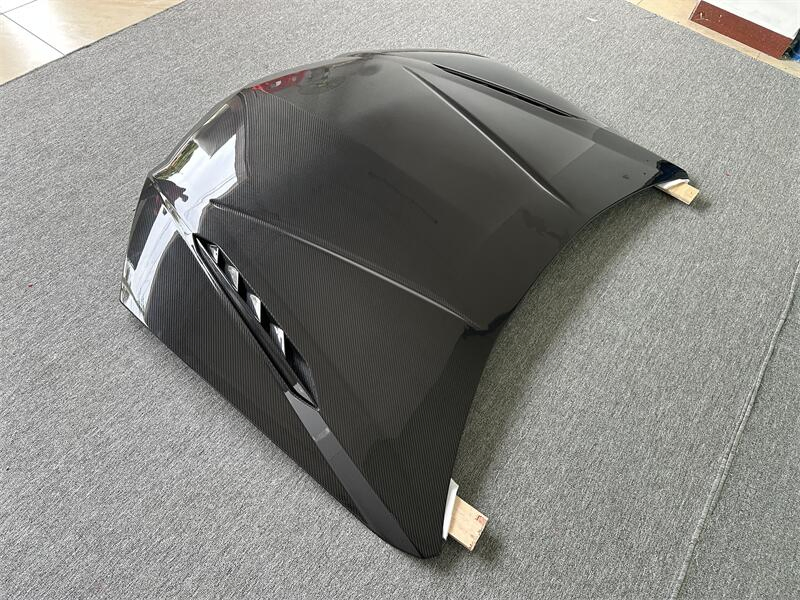 Car Accessories for Urus Carbon Fiber Performante Style Front Hood Bonnet Engine Cover for Lamboghini Urus Body Kit