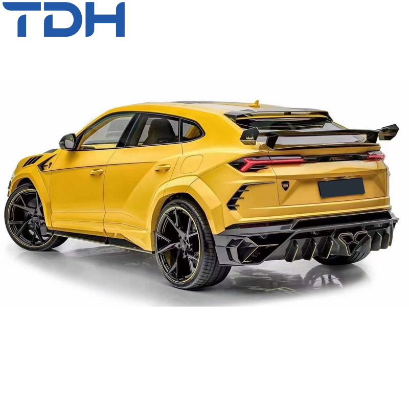 Car Accessories Wet Carbon Fiber Body Kit for Lamborghini Urus Facelift to First Generation Mansory Body Kit with Exhaust