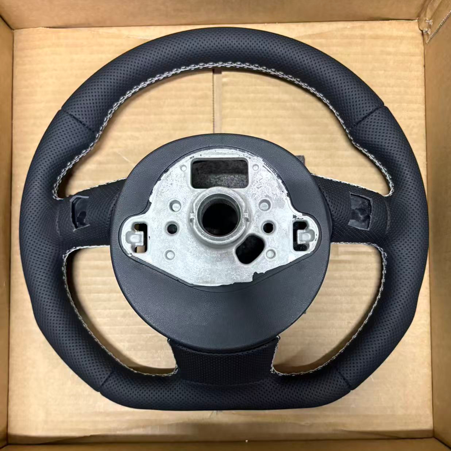 For Audi Car Accessories Steering Wheel Q5 Q5L A3 A4 A5 Q3 A6 A7 R8 TT S7 RS3 RS4 RS5 S3 S4 S5 S6 Leather Car Steering Wheel