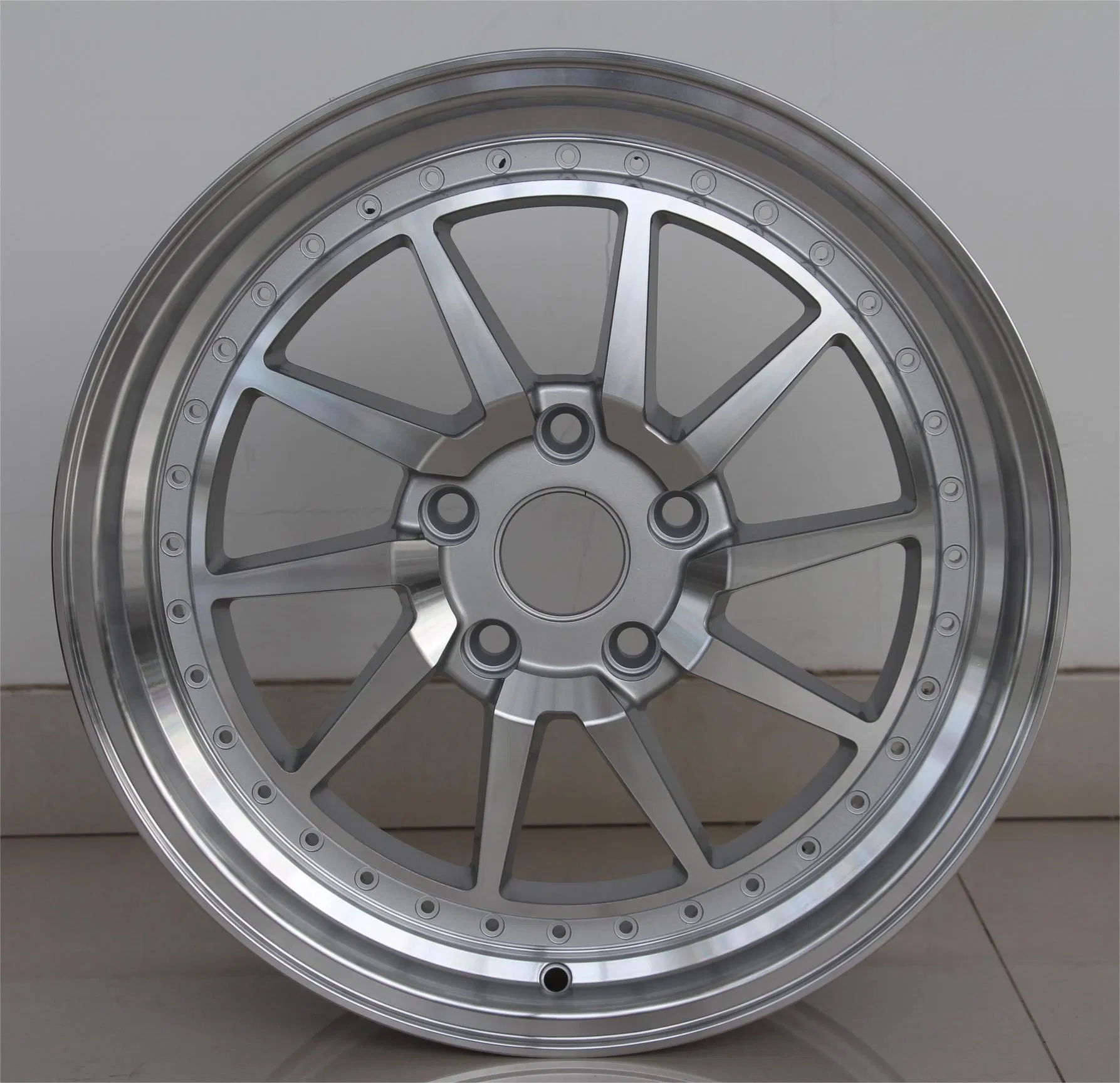 Ouya Wheel Car Accessories High Quality Silver Machined Lip with Rivets Alloy Car Wheel