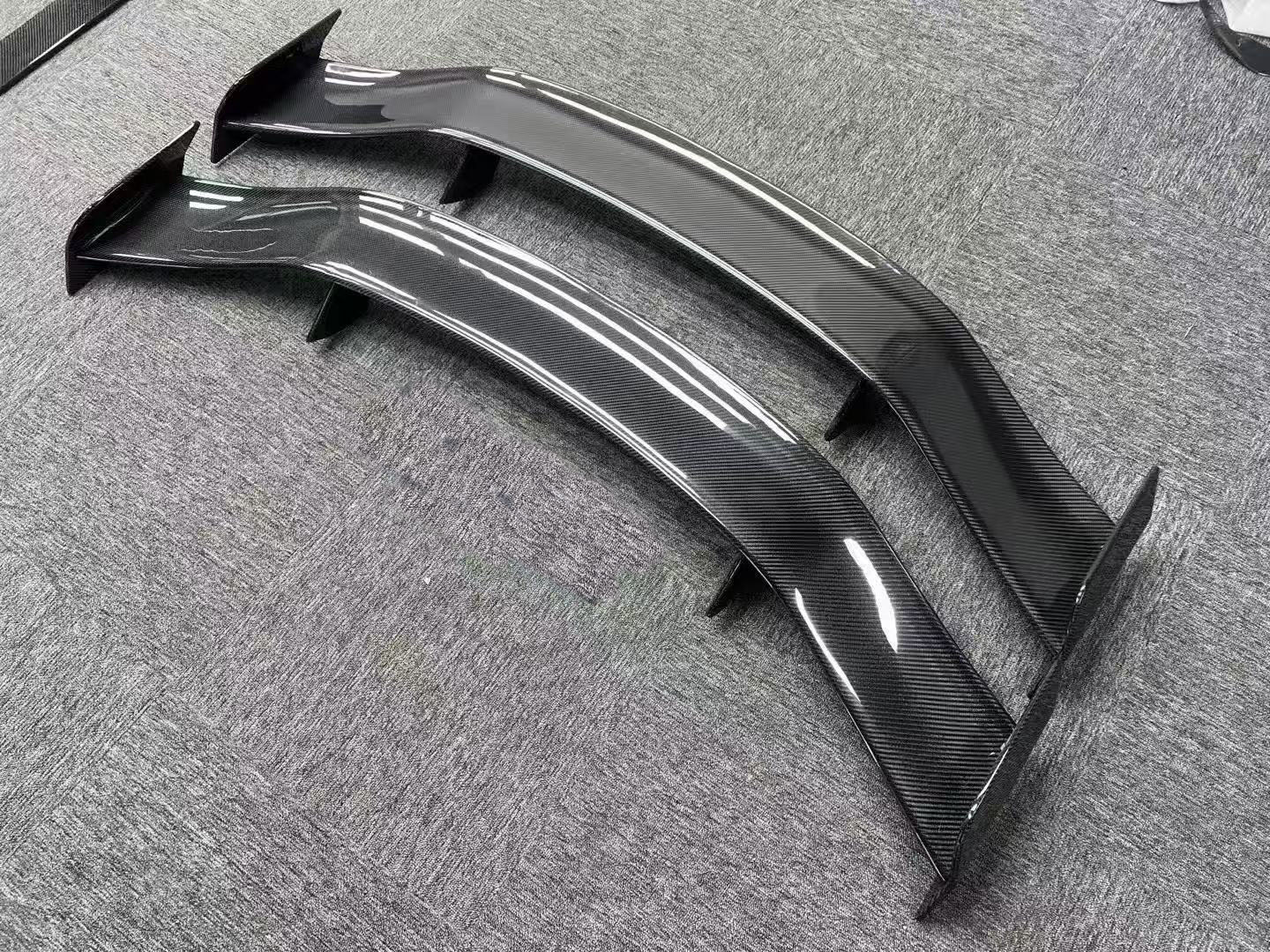 New Aston Martin DBX MSY Style Dry Carbon Fiber Spoiler Exhaust Bumper Tail Wing Car Accessory Kit