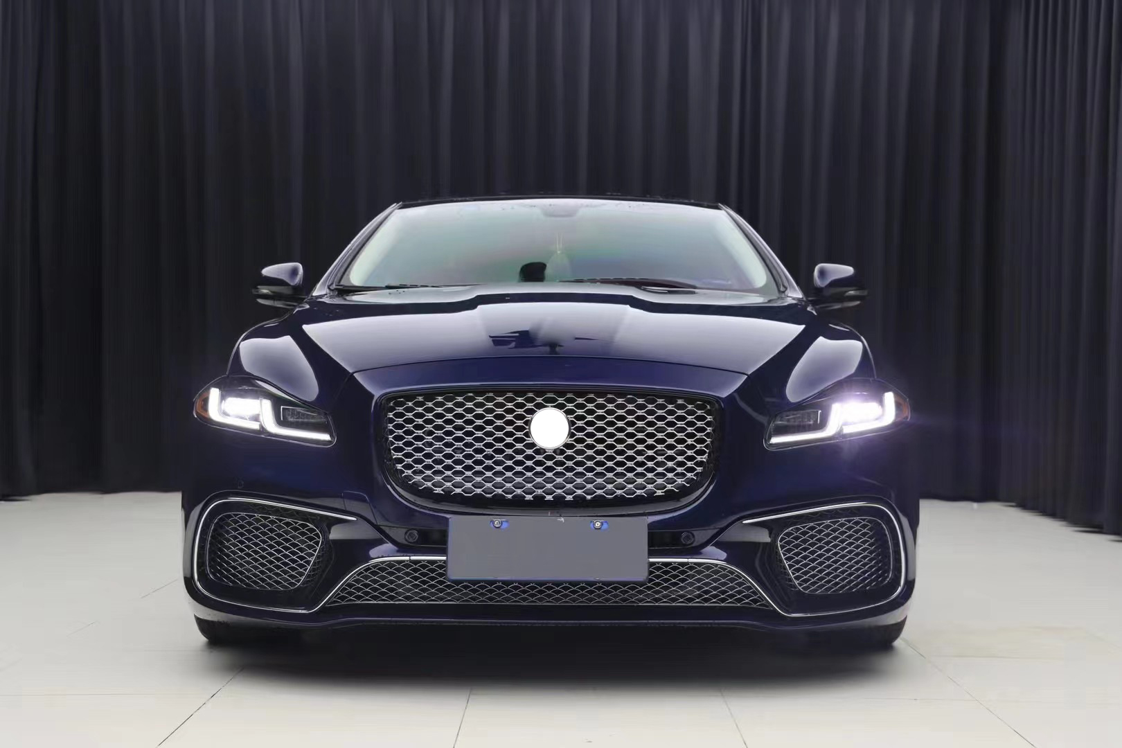 2010-2019 for Jaguar XJ Upgrade Accessories New Radiator Frame Front Bumper Kit Assembly with Lights for Jaguar XJ Accessories