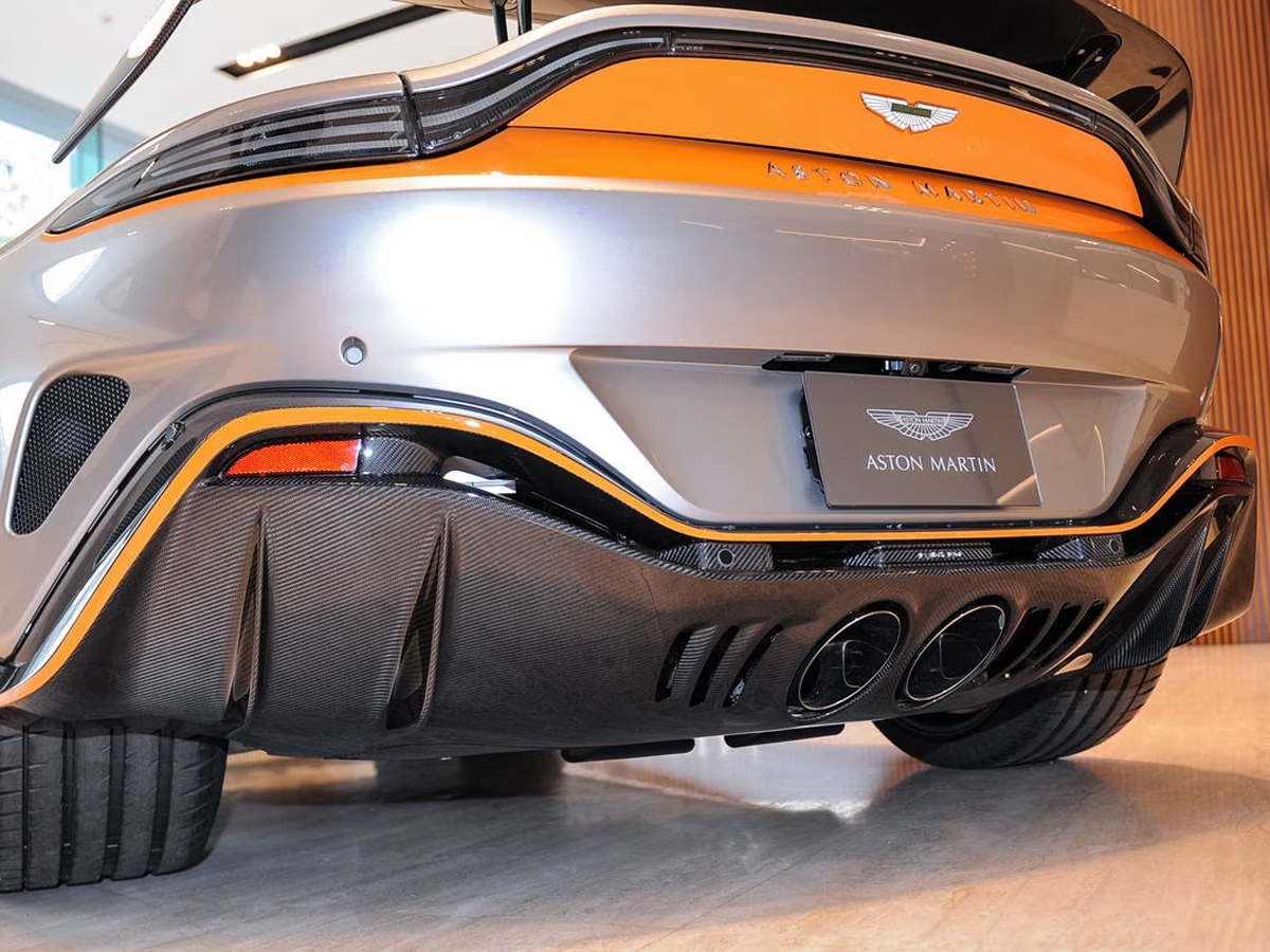 Aston Martin Vantage Upgrades V12 Style Auto Parts Dry Carbon Fiber Body Kit Automotive Accessories for Aston Martin Vantage