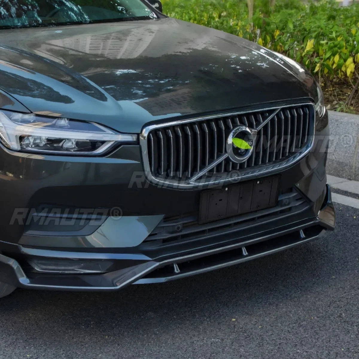 For Volvo XC60 2018-2020 Body Kit Front Bumper Splitter Carbon Fiber Look Sport Style Front Bumper Diffuser Car Accessories