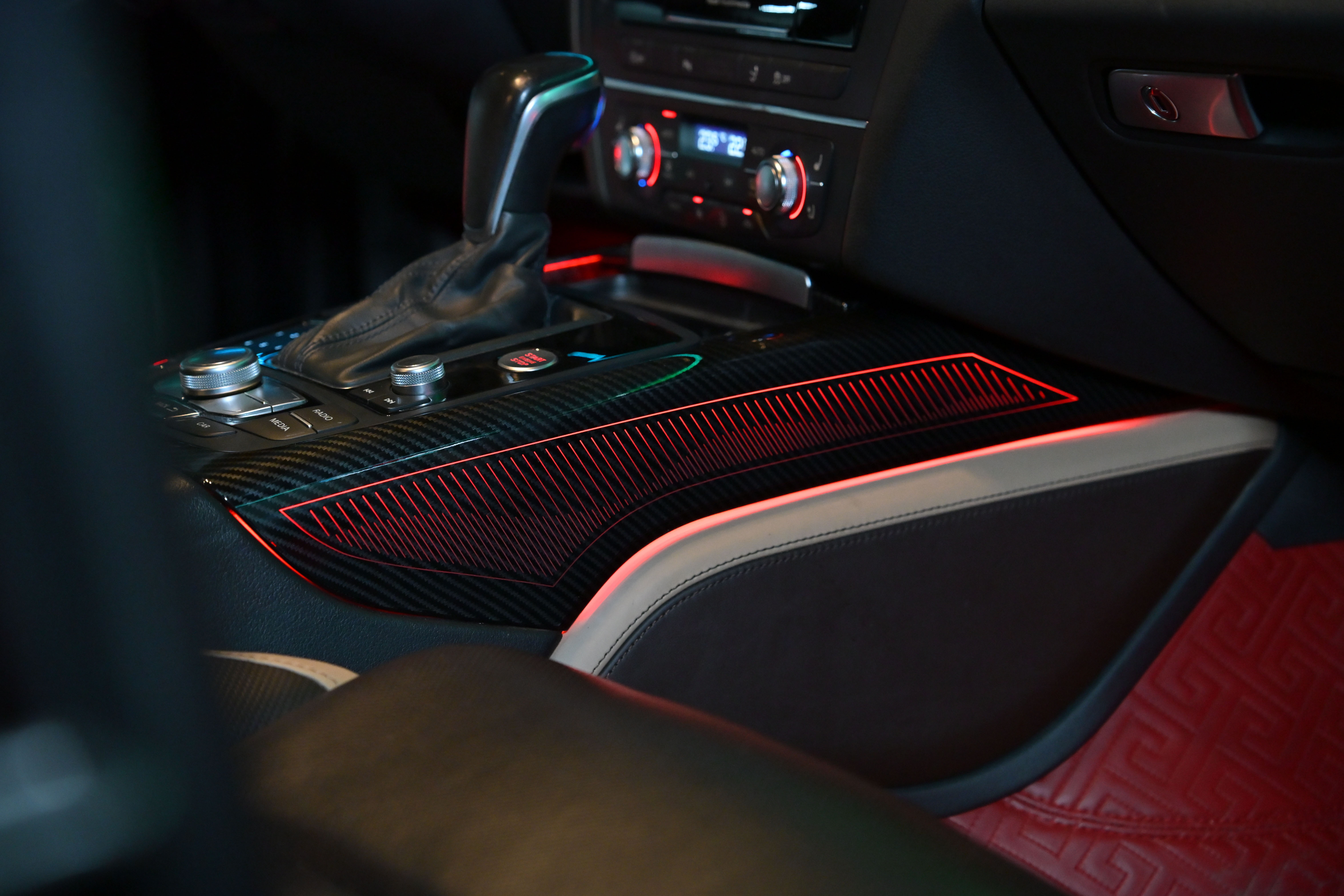 SJC Upgrade Car LED Ambient Lighting for Audi A7 C7 2011-2018 Models Symphony-themed 64-color Ambient Light Trim Accessories