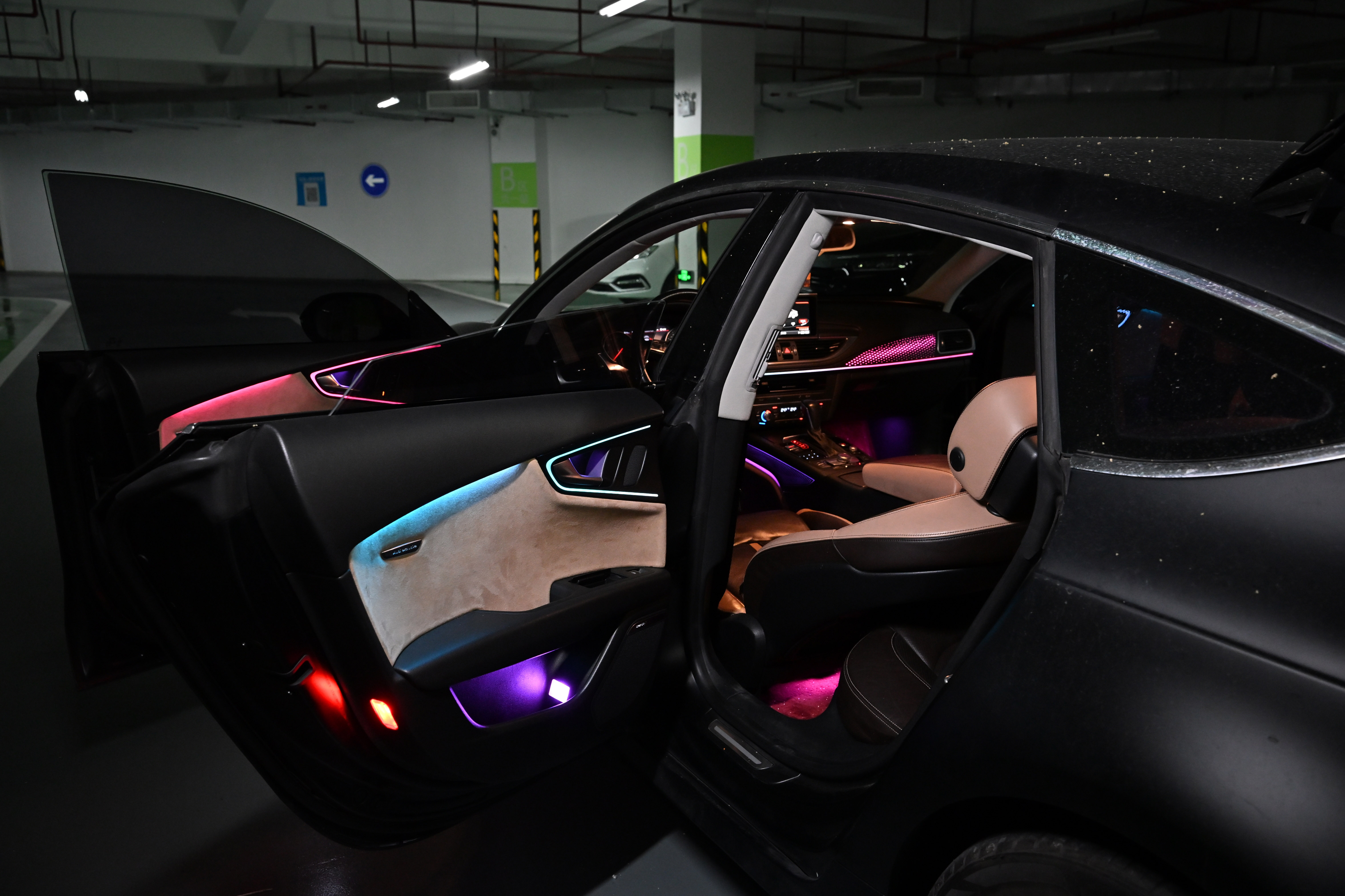 SJC Upgrade Car LED Ambient Lighting for Audi A7 C7 2011-2018 Models Symphony-themed 64-color Ambient Light Trim Accessories