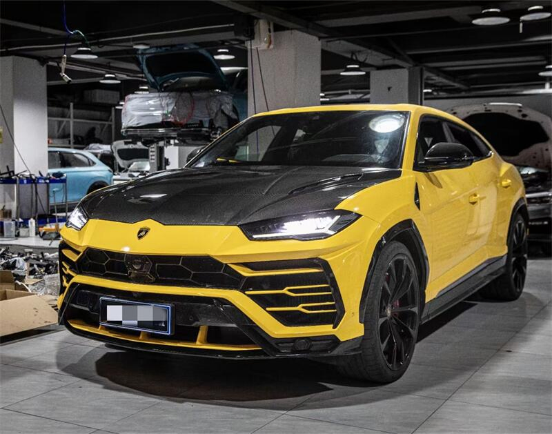 Car Accessories for Urus Carbon Fiber Performante Style Front Hood Bonnet Engine Cover for Lamboghini Urus Body Kit