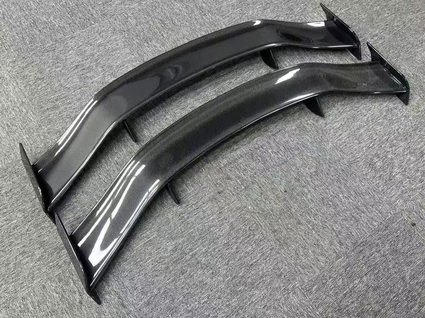 New Aston Martin DBX MSY Style Dry Carbon Fiber Spoiler Exhaust Bumper Tail Wing Car Accessory Kit