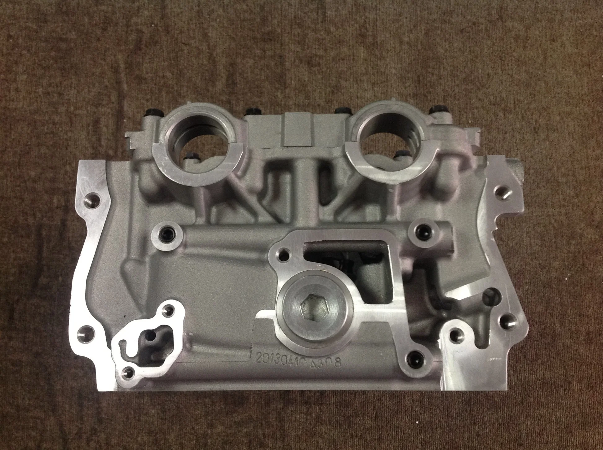 Toyota 1tr-Fe 11101-75141 11101-0c010 Cylinder Head Car Parts Car Accessory