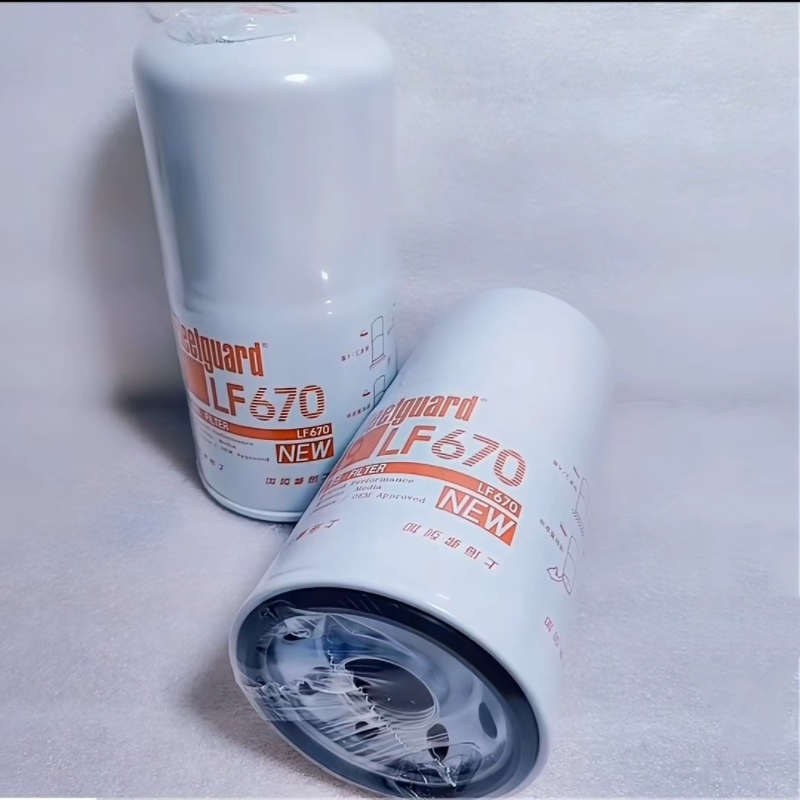 Fleetguard LF670 Oil Filter for Cummins K19/K38 Engine 3889310/3313279