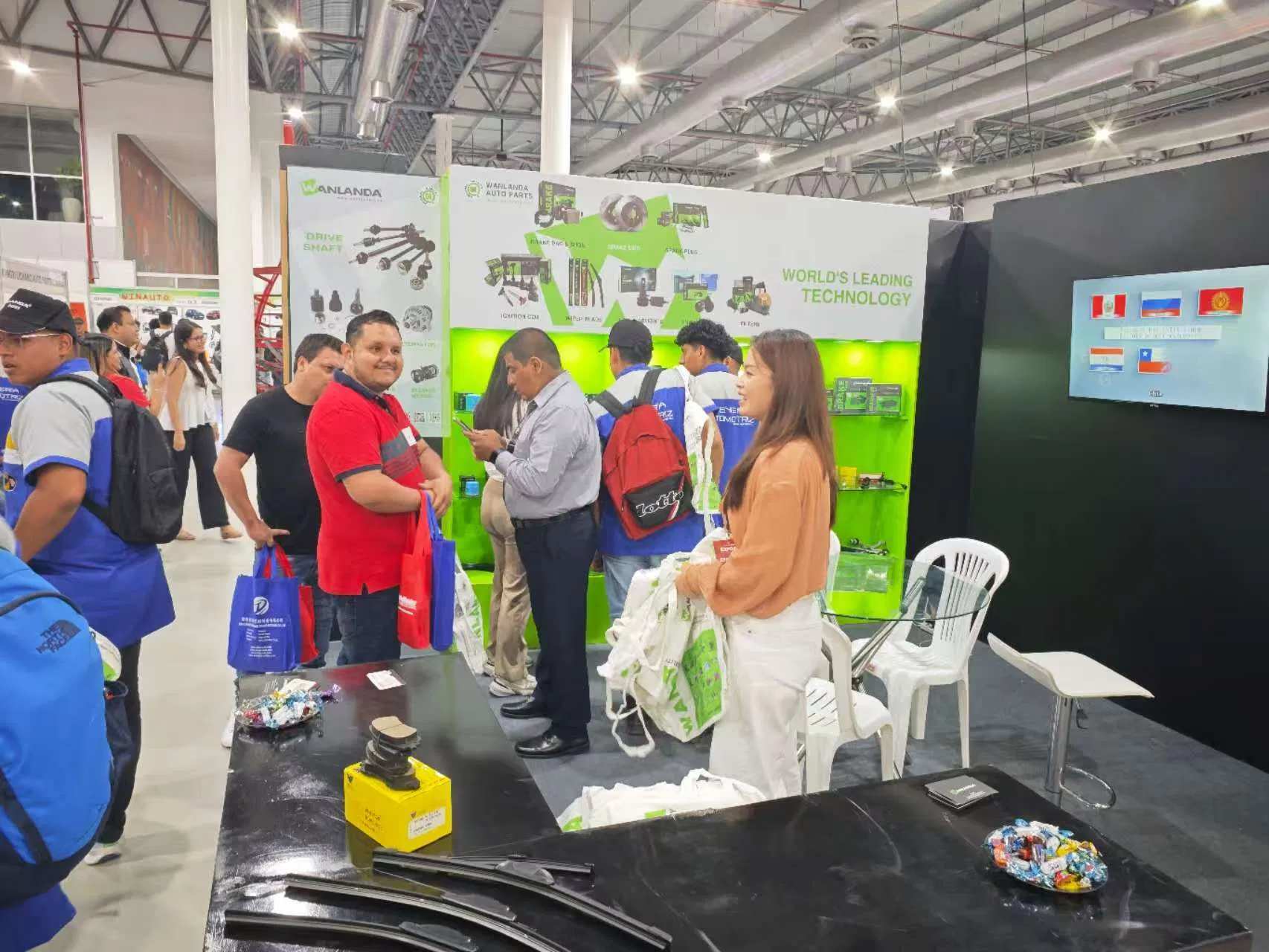 Wanlanda Brand Cabin Filter OEM No.: 93730343 for Buick Excelle (Activated Carbon) Cabin Filter