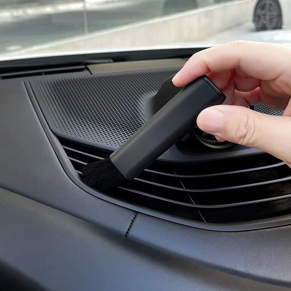 Universal Car Air Vent Cleaning Dust Brush Auto Accessories for Volvo Tesla Suzuki Skoda VW Smart Seat Subaru Ssangyong Vauxhall Silver