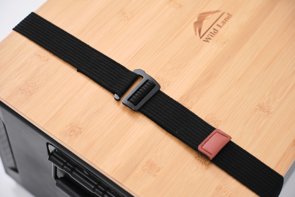 off-Road Vehicle Outdoor Camping Accessories Plastic Tool Storage Box Case Heavy Duty Car Roof Racks Mounted Tool Box on Truck