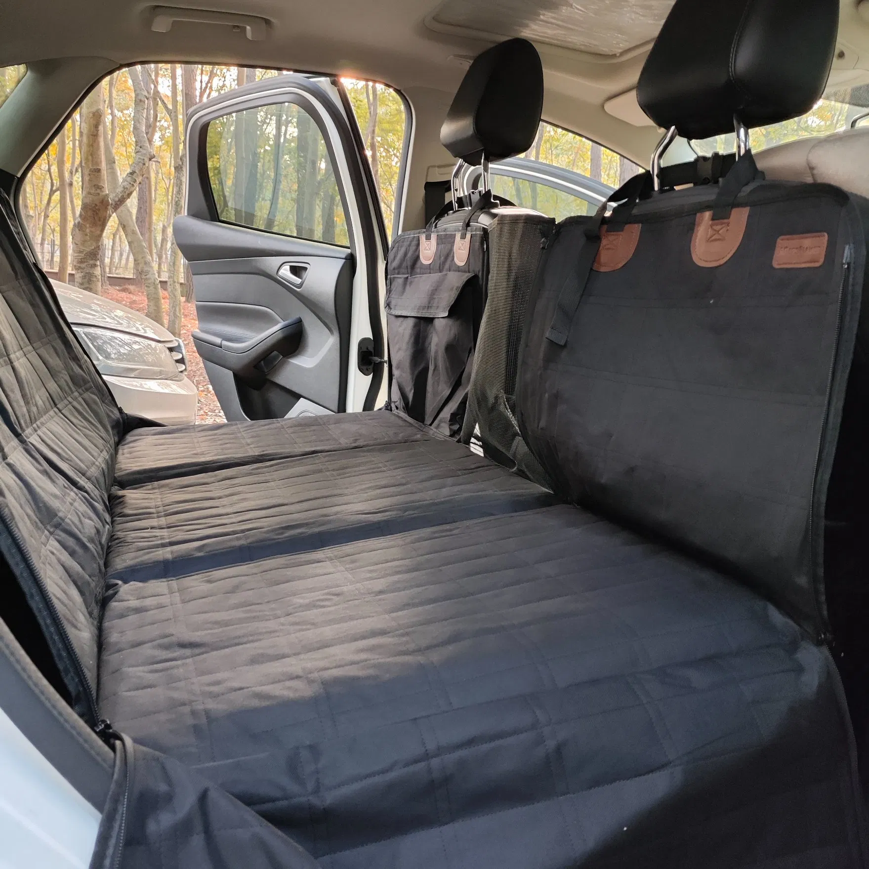 Made of High Quality Oxford for Comfort Durability Car Pet Seat Cover