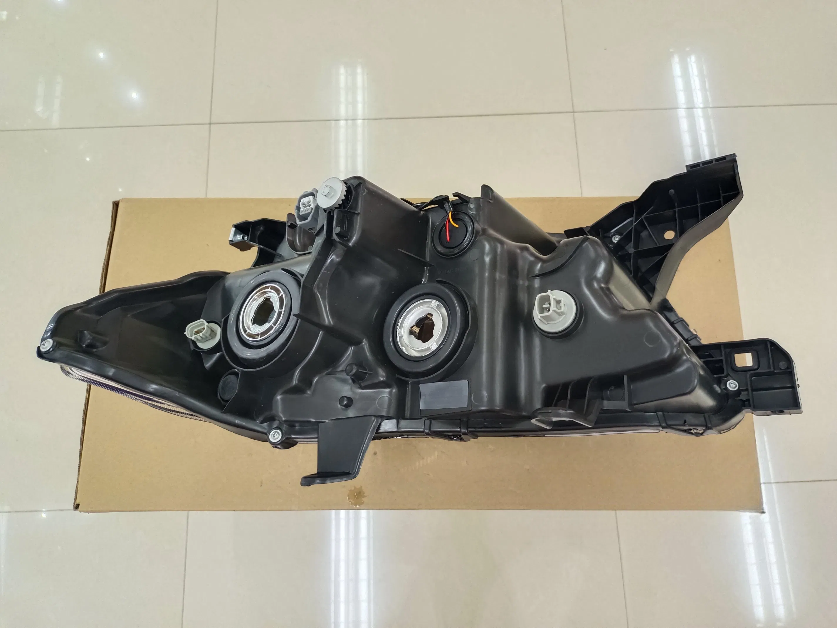 Wholesale Japanese Car Lighting System Car Accessories 2016 for Toyota Tacoma Headlights