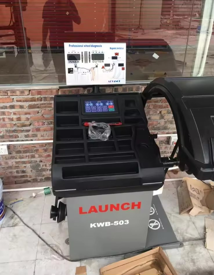 Lançar Kwb503 Balanceador de Rodas com Tela Sensível ao Toque Máquina de Balanceamento de Pneus de Carro Kwb-503