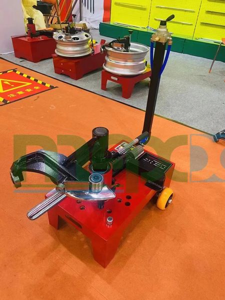 Desmontador de Pneus Hidráulico Portátil para Carregador e Caminhão