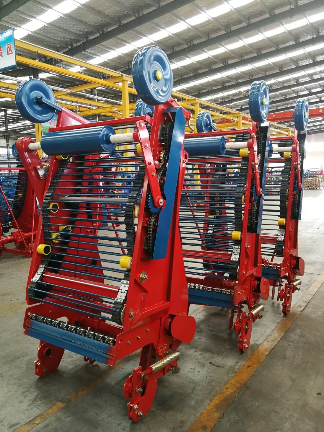Colheitadeira de Batata para Trator Pneus Flutuantes Uso Agrícola Peças Preço de Atacado Digger de Batata Doce