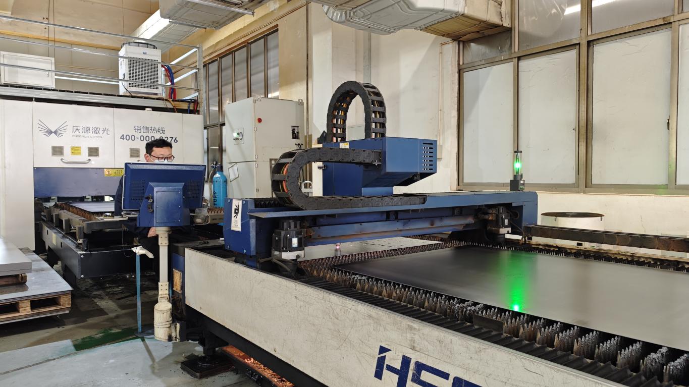 Plate cutting step in Avelar Medical production line