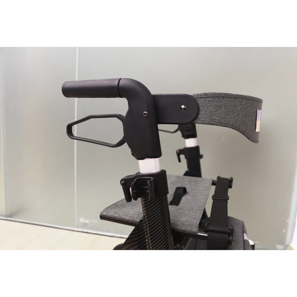 Adult Walking Aids 4 Wheels Folding 7.5kg Aluminum Walker Rollator with Cloth Bag