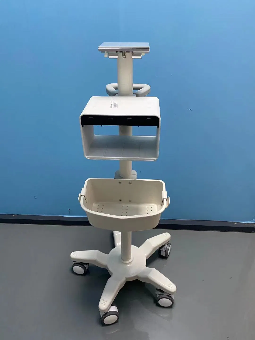 High-End Medical Carts for Efficia Cm Patient Monitor