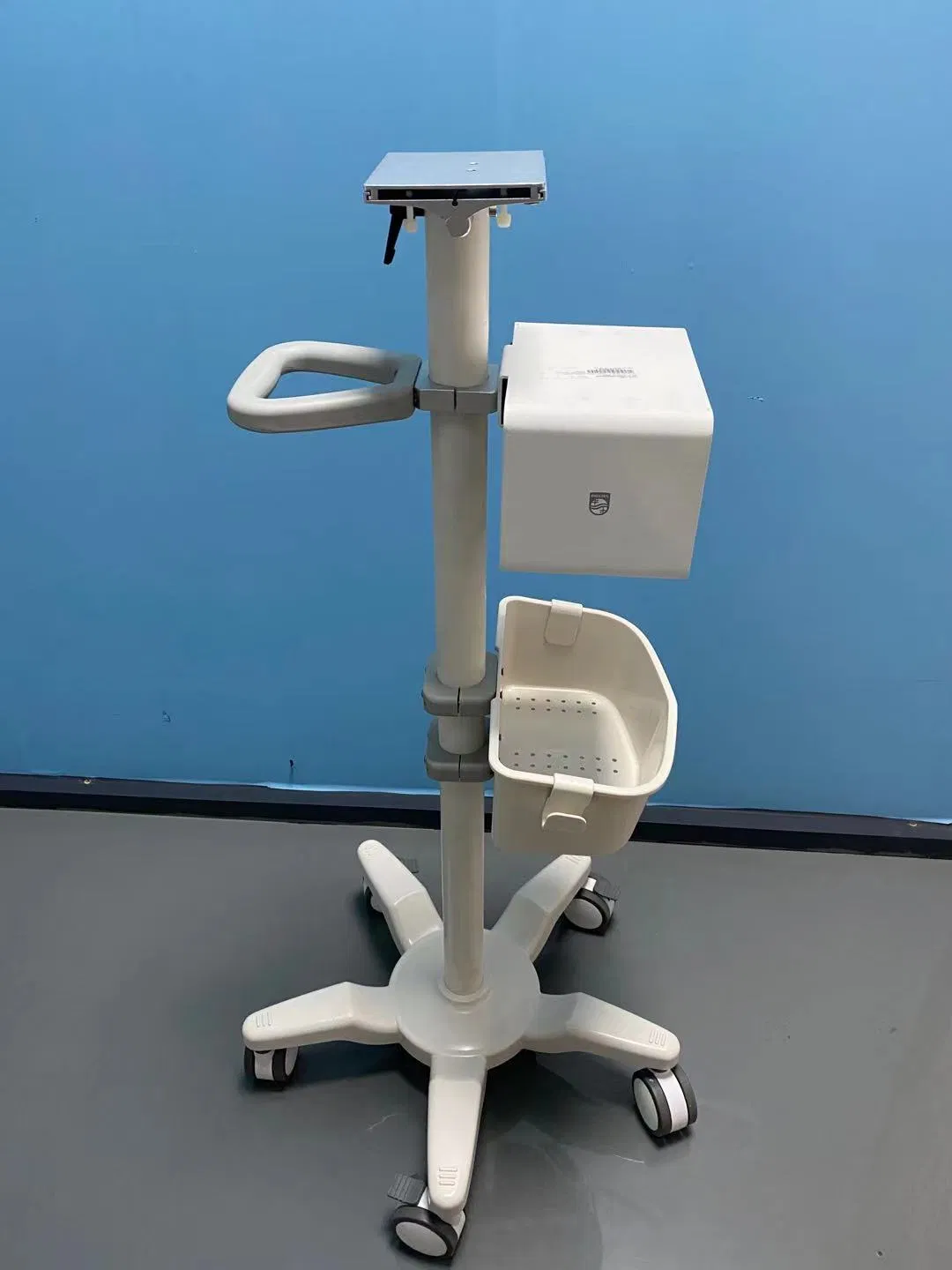 High-End Medical Carts for Efficia Cm Patient Monitor