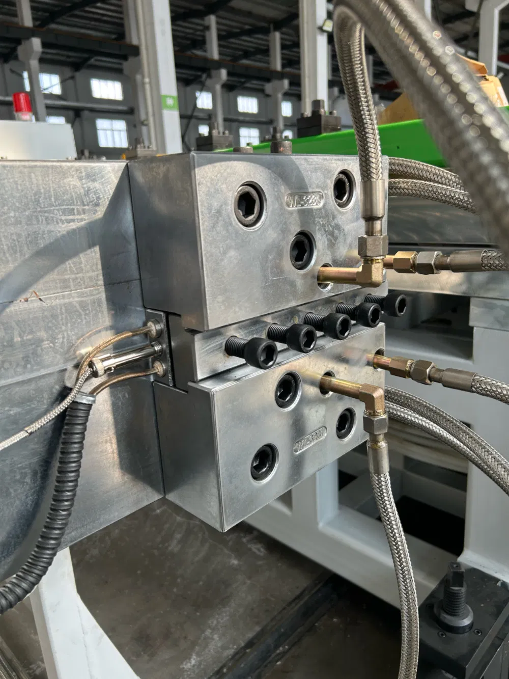قالب من الصلب عالي الدقة 2200mm لعرض 2050mm ألواح الرغوة PVC