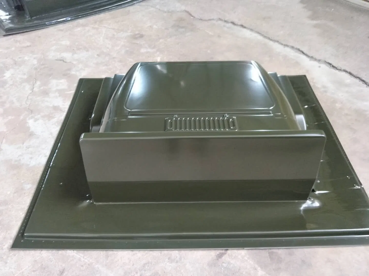 آلة تشكيل الفراغ للألواح السميكة لتصنيع حصائر أرضية للسيارات من TPE و PVC