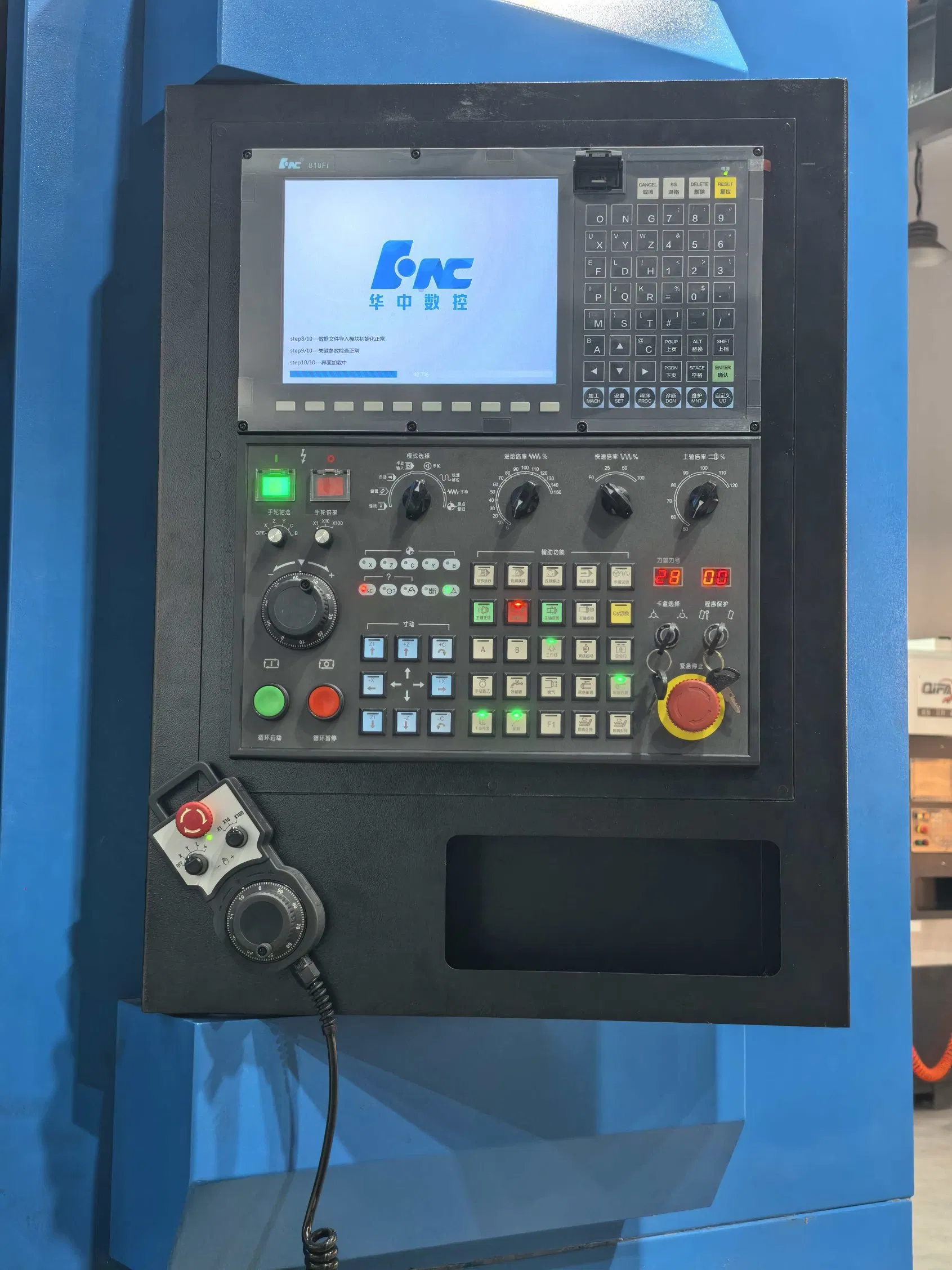 آلة CNC عمودية متطورة Vtc5060A لإنتاج القوالب