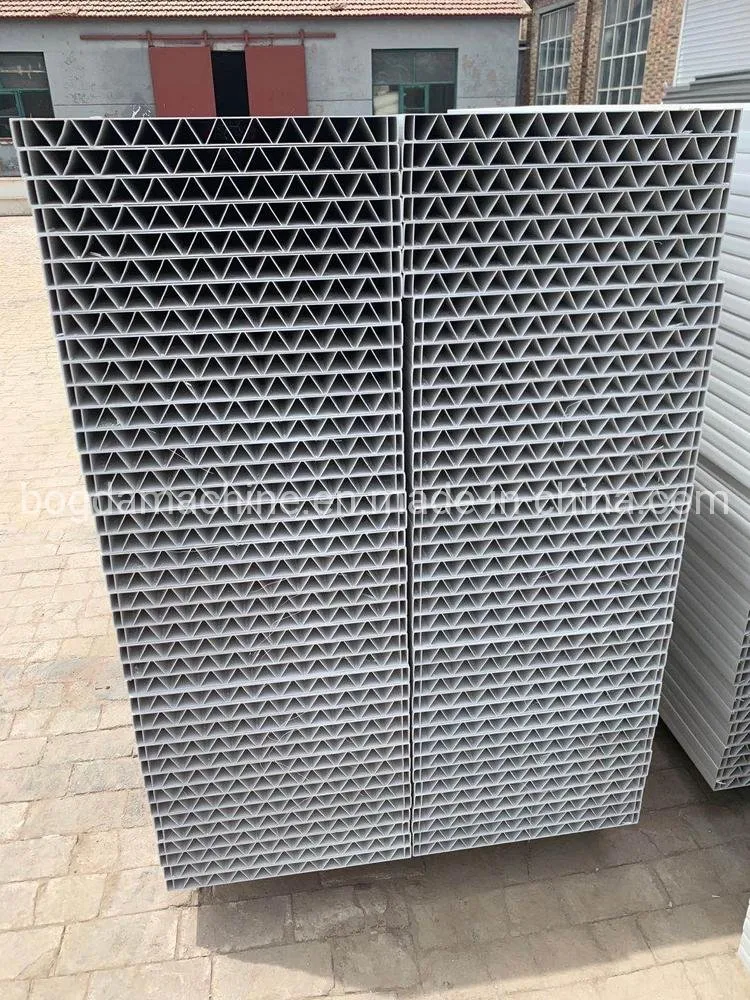 قالب بثق لوحات PVC المجوفة
