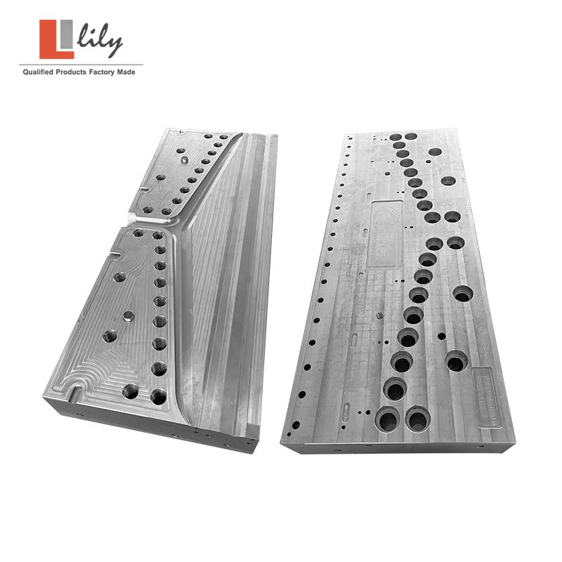 خط تشكيل الرغوة من PVC باستخدام قوالب UPVC، قوالب بثق صفائح PVC، رأس بثق PVC