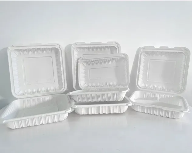علب بلاستيكية منتهية