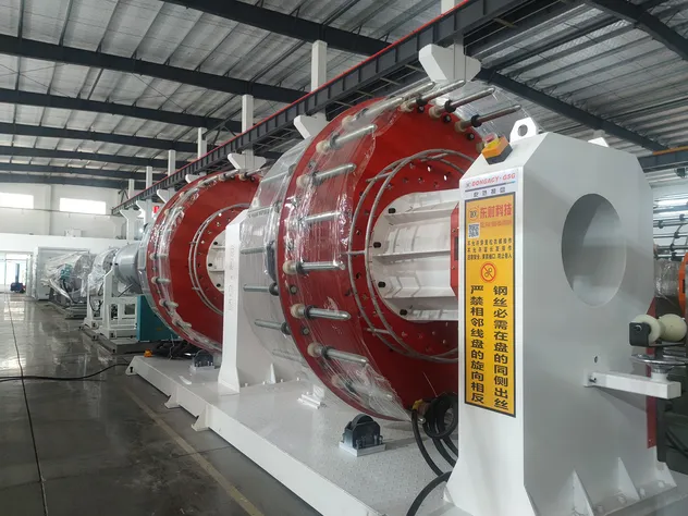 خط إنتاج عالي الكفاءة لأنابيب HDPE/PPR/Mpp بتقنية البثق المتعدد الطبقات بواسطة برغي مفرد