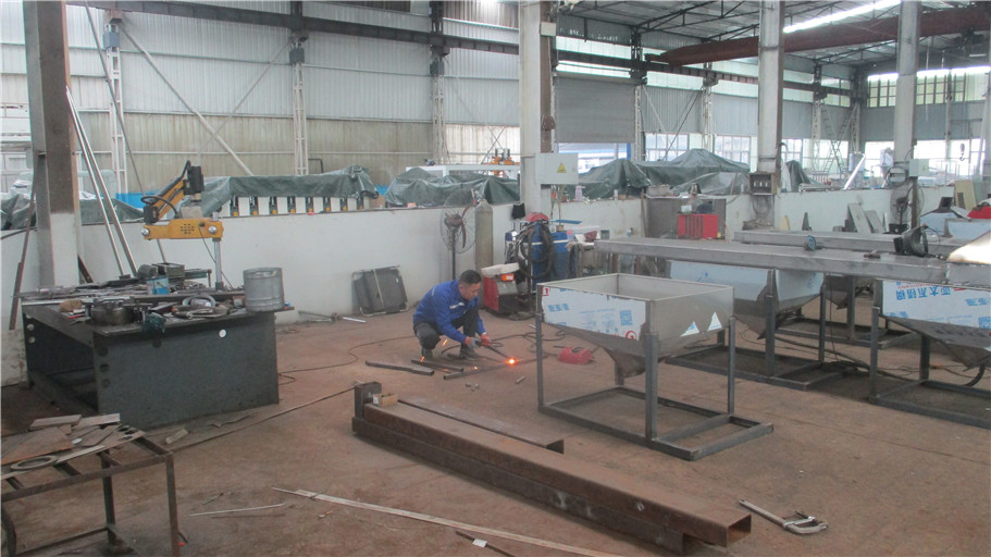 Welding - Axelrod
