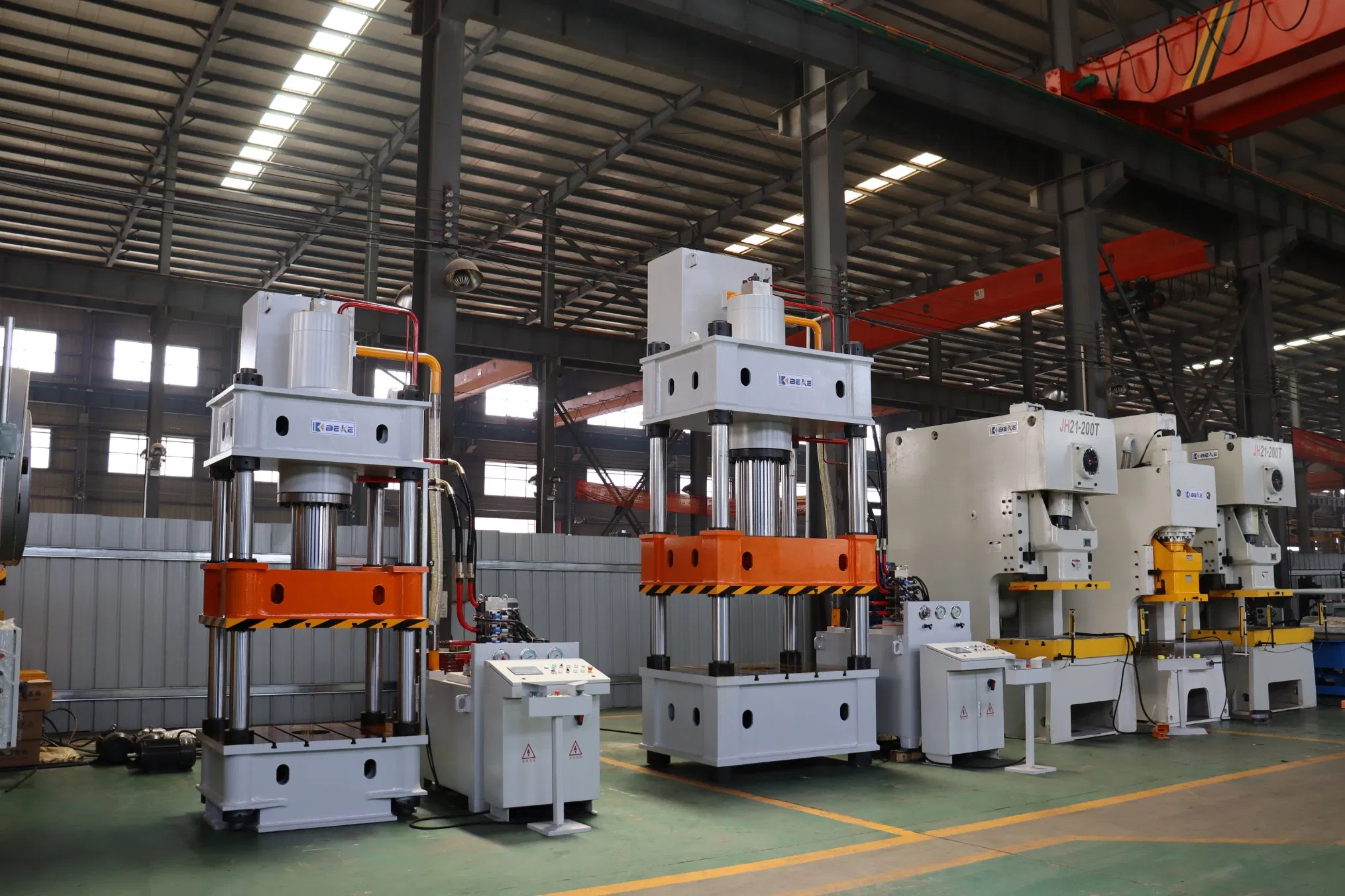Y32-400t 4 عمود 3 آلات ضغط هيدروليكية لصنع المساحيق