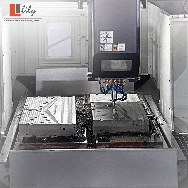 خط تشكيل الرغوة من PVC باستخدام قوالب UPVC، قوالب بثق صفائح PVC، رأس بثق PVC