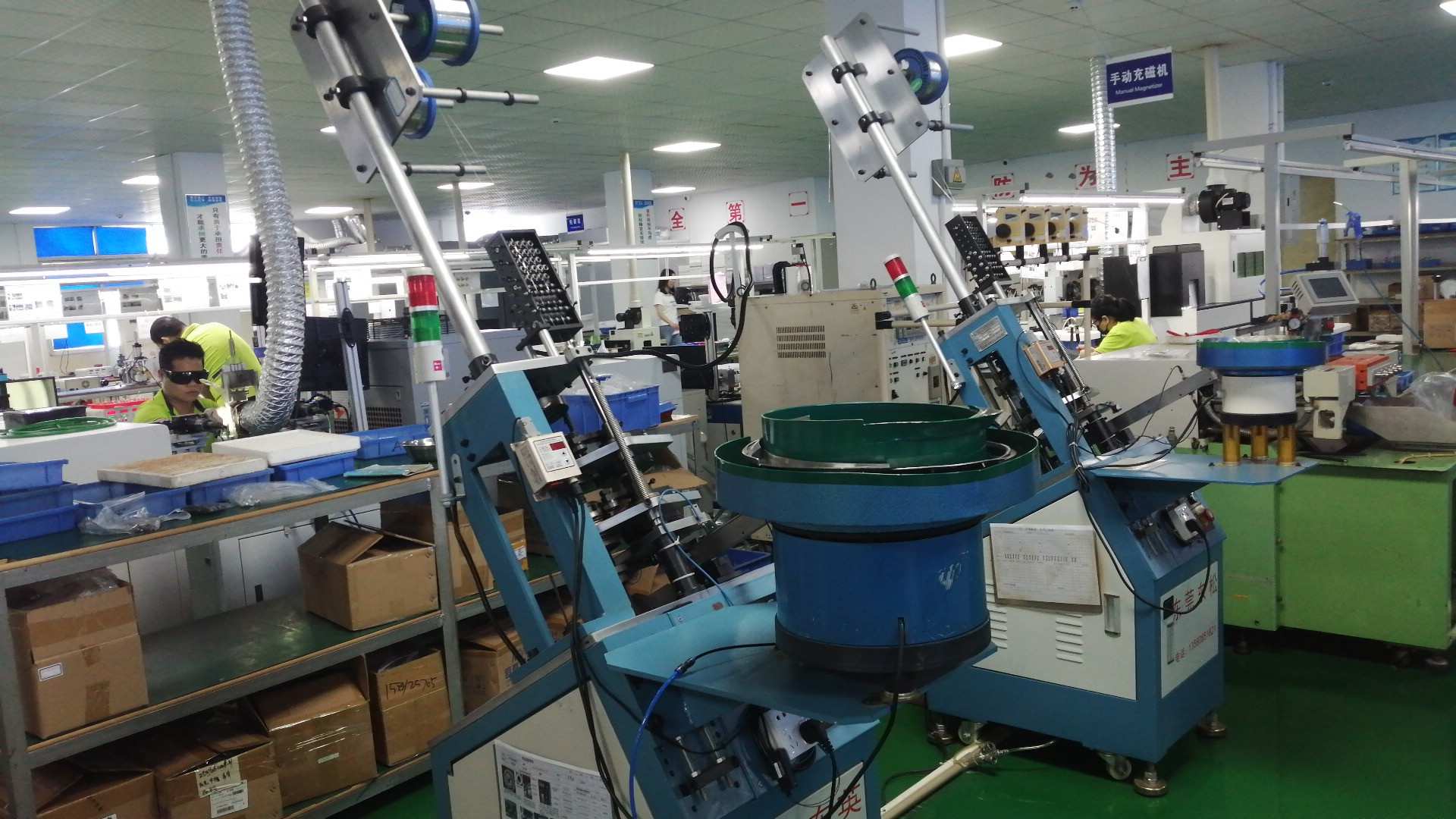 Pin inserting machine for motor terminal and connector assembly