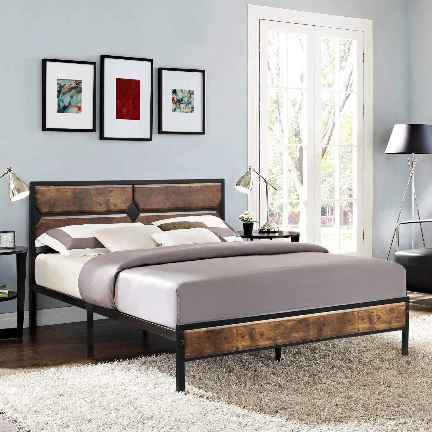 Cama moderna personalizada de estilo, madera marrón y metal para dormitorio