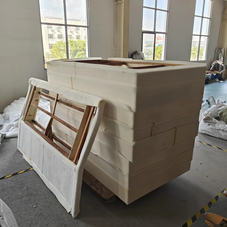 Cama de almacenamiento elevable de buena calidad con superficie tapizada de lujo para dormitorio