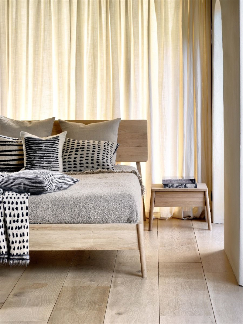 Uso doméstico fabricante chino venta al por mayor alta calidad artesanía natural roble macizo cama de aire cama de madera en tamaños de individual doble rey