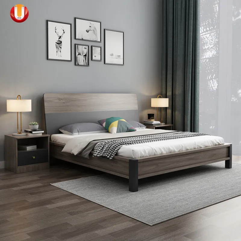 Habitación completamente amueblada, cama estándar blanca, plataforma doble elegante, cama funcional de cuero, marco de cama de belleza